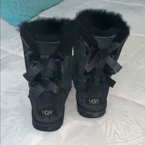 Black Bow Uggs